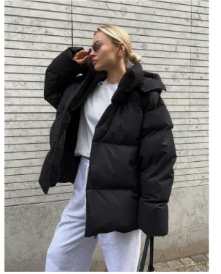 Puchowa Kurtka Oversize z Obfitym Ociepleniem