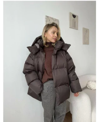 Puchowa Kurtka Oversize z Obfitym Ociepleniem