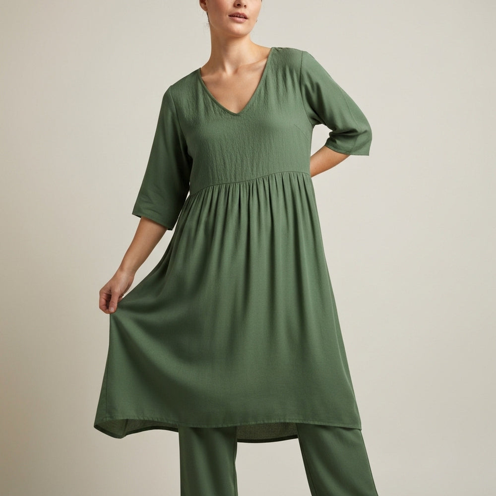 Smocked Sleeve Tiered Midi Dress - Green