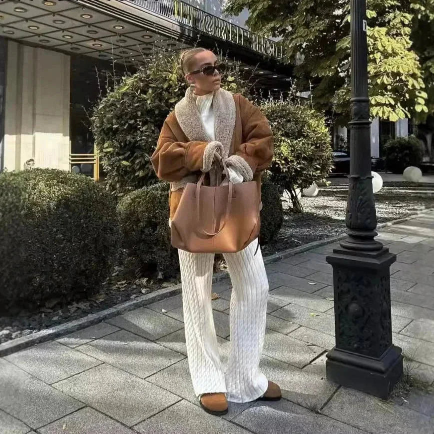 Brązowy Płaszcz Zimowy z Podszewką Sherpa