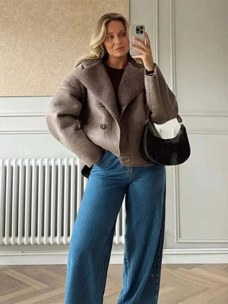 Płaszcz na Guziki z Kołnierzem Teddy