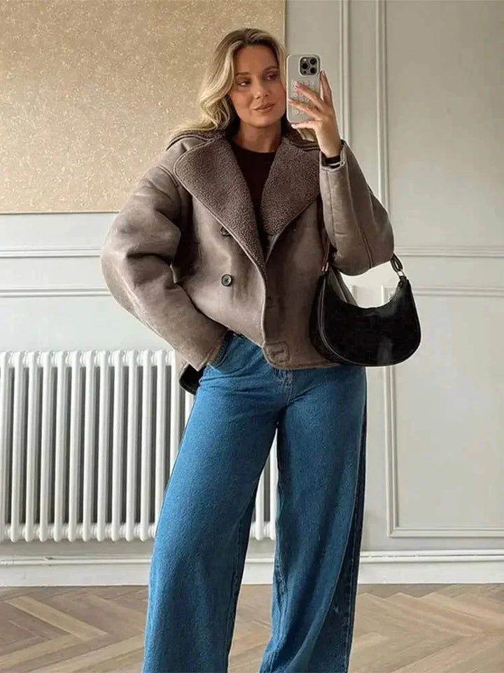 Płaszcz na Guziki z Kołnierzem Teddy