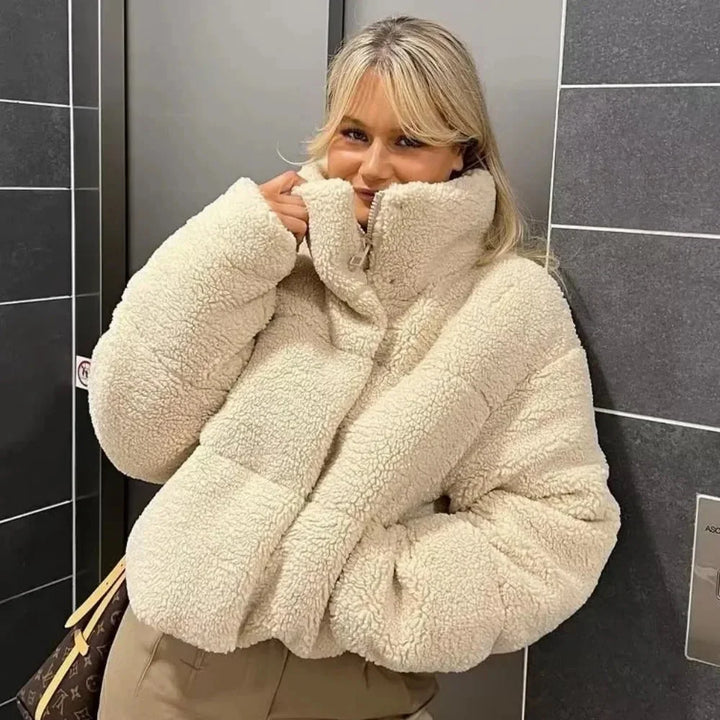 Beżowa Kurtka Teddy z Wysoką Stójką